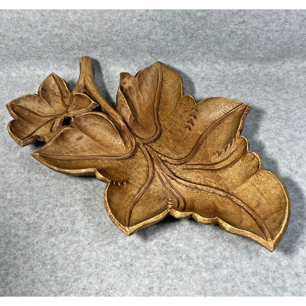 Hand-Carved Wood Bowl Fruit Basket With Carved Leaves Handle Centerpiece MCM Vtg